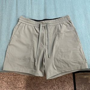 Lululemon Bowline Shorts 5”
